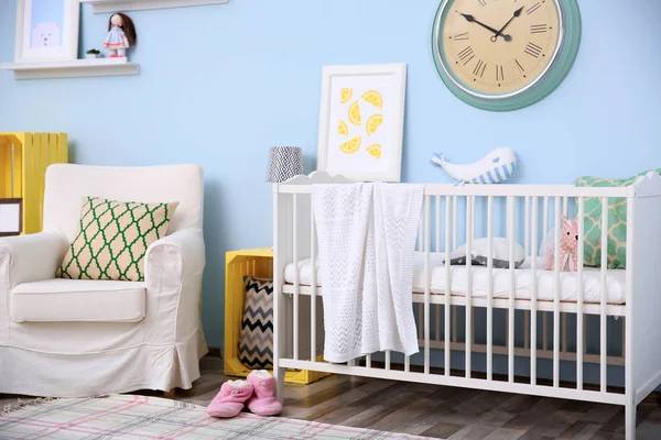 Habitación de bebé moderna — Foto de Stock