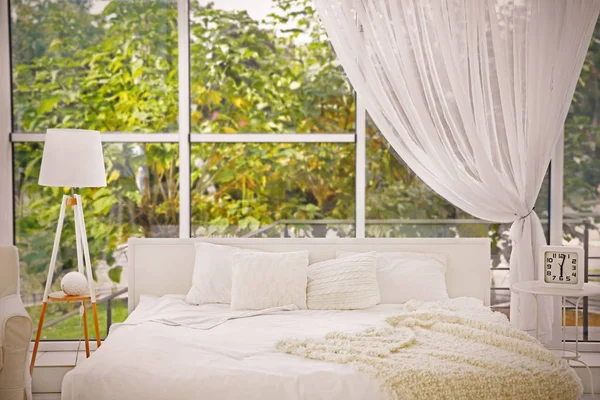 Wnętrza nowoczesnej sypialni — Zdjęcie stockowe
