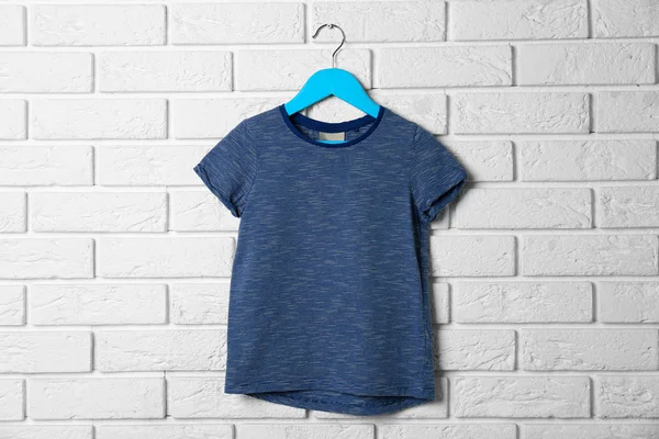 Blank color t-shirt — Stock Photo, Image