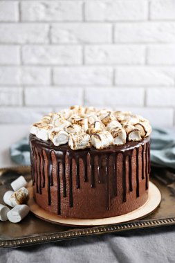 Hatmi ile lezzetli çikolatalı kek