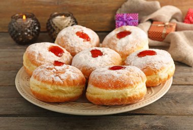 Lezzetli donuts ile plaka