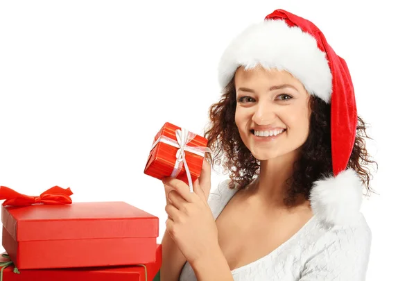 Szczęśliwa kobieta trzymając prezenty świąteczne — Zdjęcie stockowe