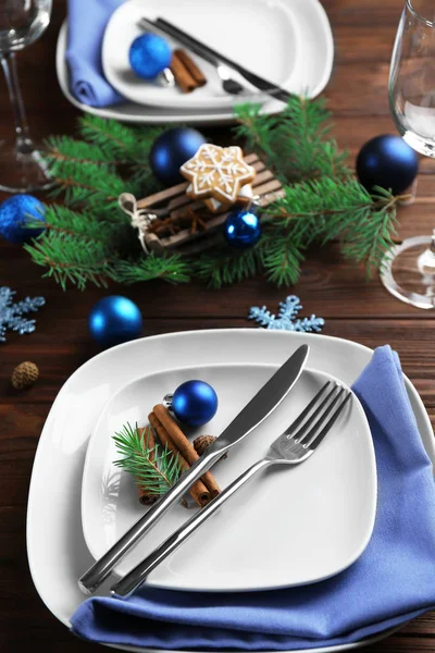 Tischdekoration für das Weihnachtsessen — Stockfoto