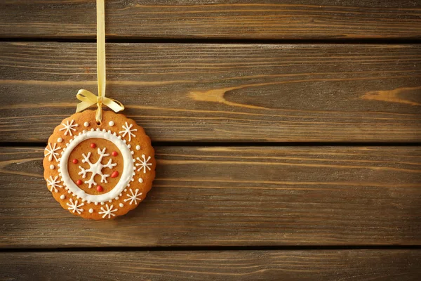 Vánoční cookie na dřevěné pozadí — Stock fotografie