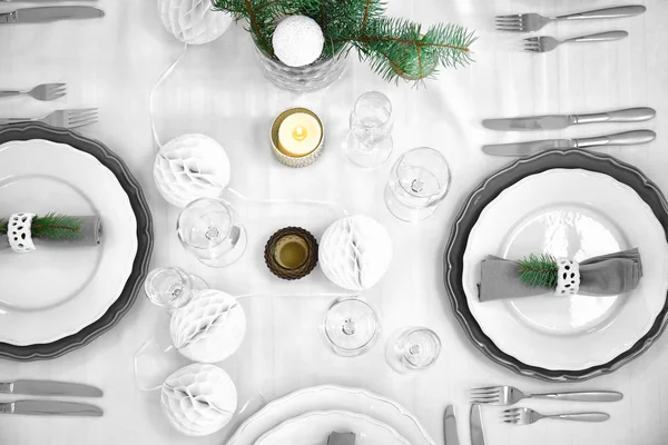 Tisch zum Weihnachtsessen — Stockfoto