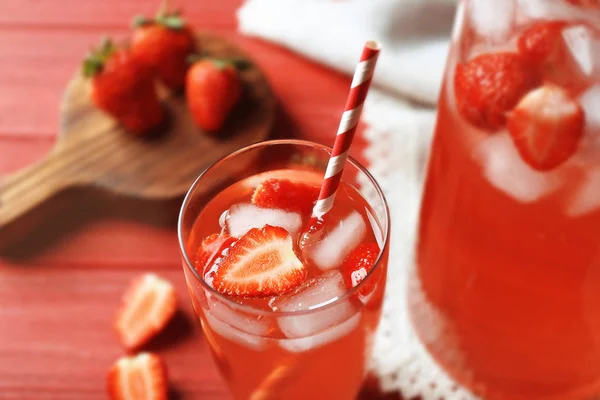 Glass of refreshing strawberry drink — Stock Photo, Image