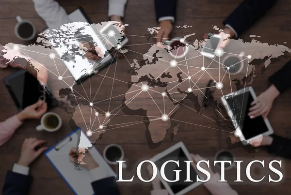 Word logistiek en wereldkaart — Stockfoto