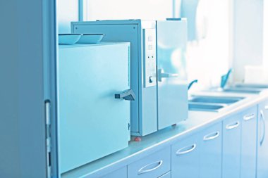 Tıbbi aletleri sterilize cihazları