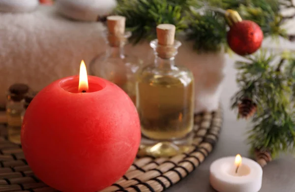 Tratamento de spa com decorações de Natal — Fotografia de Stock