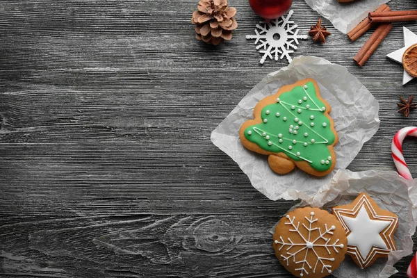 Composition of cookies and Christmas decor — Stock Photo, Image