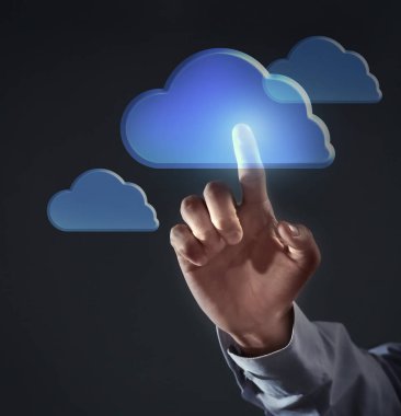 Erkek el çalışma ile sanal perde