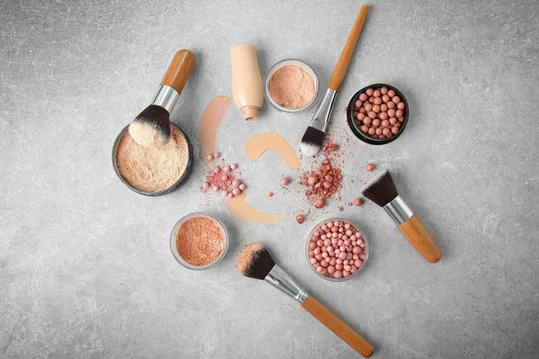 Makeup products and brushes — Stock Photo, Image