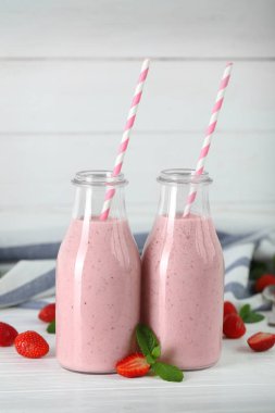 enfes çilekli milkshake