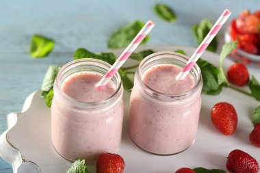 enfes çilekli milkshake