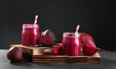 Pancar güler yüzlü ve taze sebze