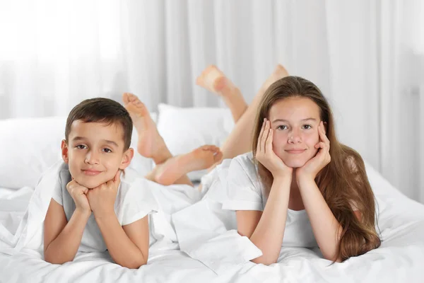 Brother Sister Bed — Stock Photo, Image