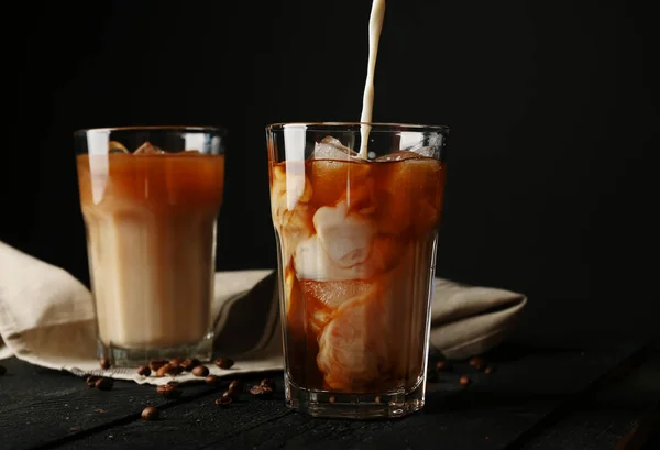 Gelas dengan es kopi — Stok Foto