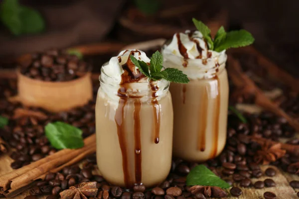 Schokoladenmilch-Dessert — Stockfoto