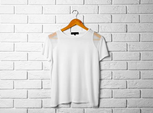 Boş beyaz t-shirt — Stok fotoğraf