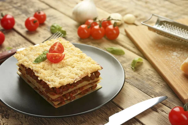 Hausgemachte Fleisch-Lasagne — Stockfoto
