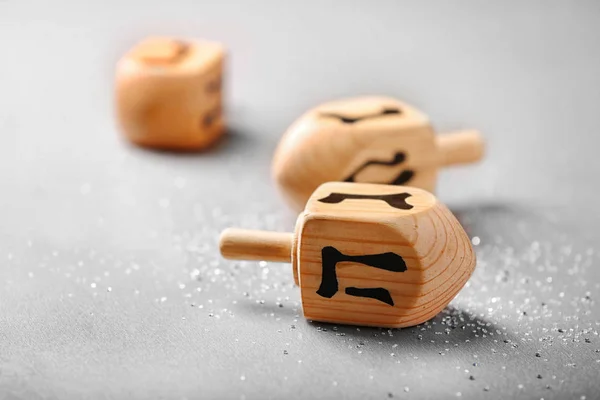 Houten dreidels voor Chanoeka — Stockfoto