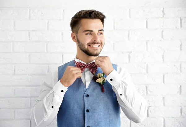 Groom getting ready — Stock Photo, Image