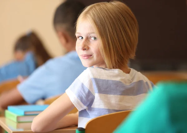 Carino studentessa sulla lezione — Foto Stock