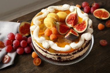 İncir ile lezzetli kremalı pasta