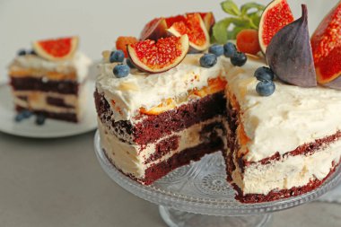 İncir ile lezzetli kremalı pasta