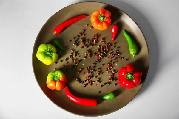 Fresh bell pepper and chili pepper — Stock Photo, Image