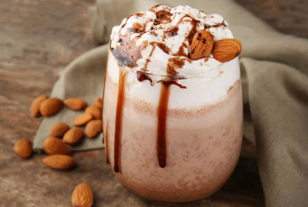 Milkshake frais aux amandes — Photo