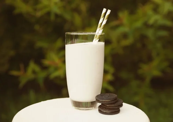 Lekkere milkshake met cookies — Stockfoto