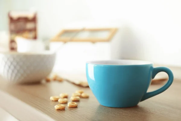 Чашка утреннего чая — стоковое фото