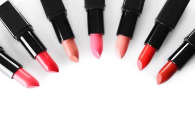 Beyaz arka plan, üstten görünüm ruja ürün yelpazesine