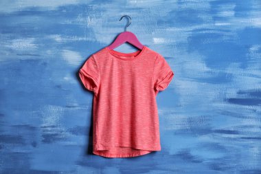 Boş kırmızı t-shirt 