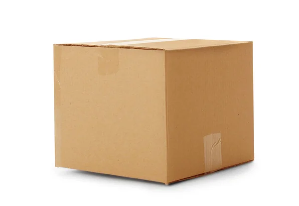 Caja de cartón aislada en blanco — Foto de Stock