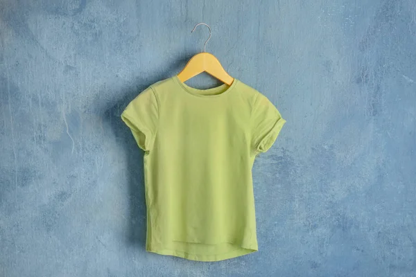 Boş sarı tişört — Stok fotoğraf