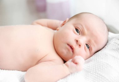 Yeni doğan bebek kız