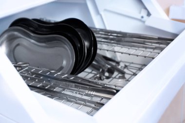 Aparatı ile aletleri sterilize için