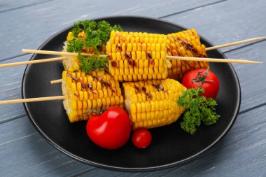 ızgara corncobs plaka   