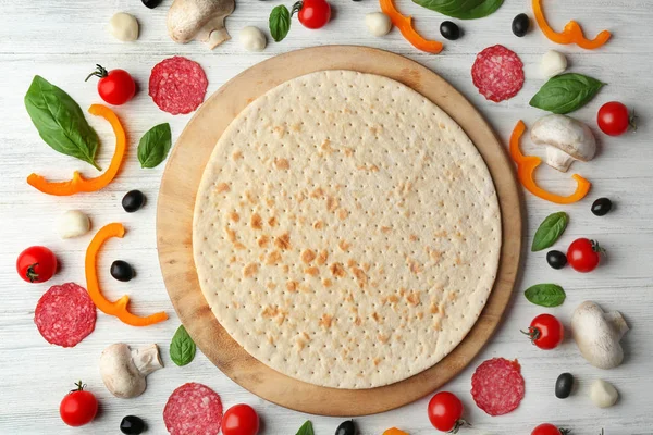 Ruwe pizza-ingrediënten — Stockfoto