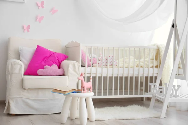 Interior moderno de la habitación del bebé —  Fotos de Stock