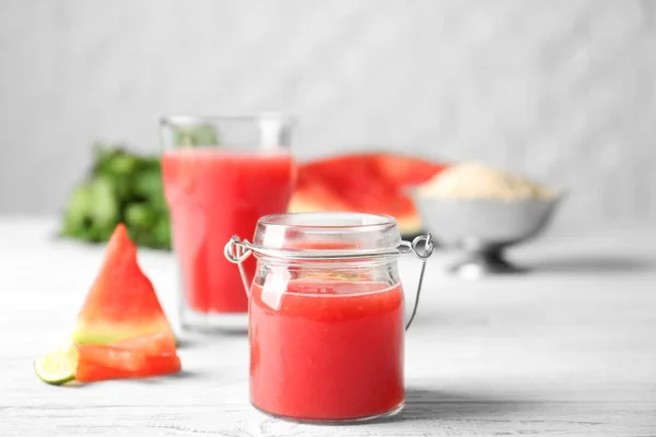 Φρέσκα καρπούζι smoothie — Φωτογραφία Αρχείου