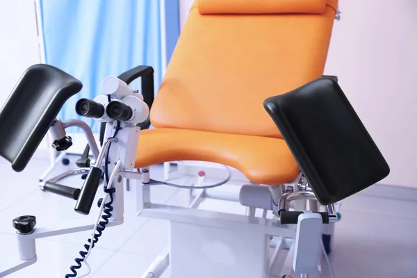 Гінекологічна кімната зі стільцем — стокове фото