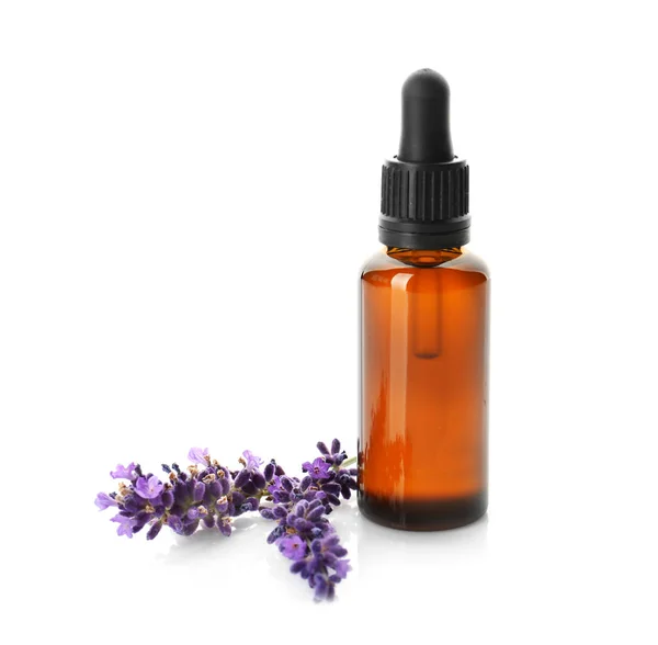 Aroma olie en lavendel — Stockfoto