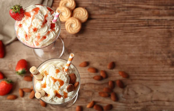 Deliciosos batidos en vasos — Foto de Stock