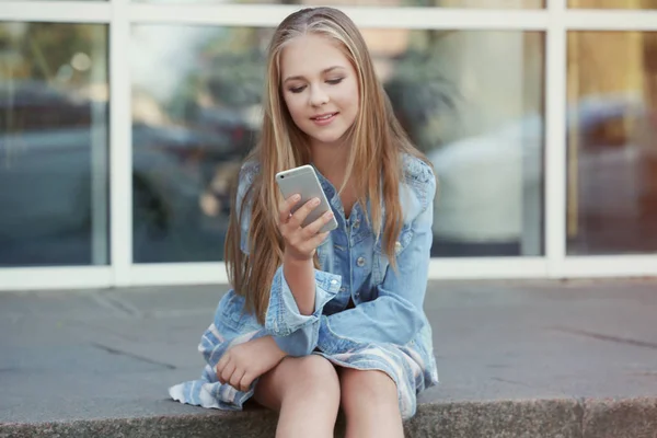 Bella ragazza adolescente — Foto Stock