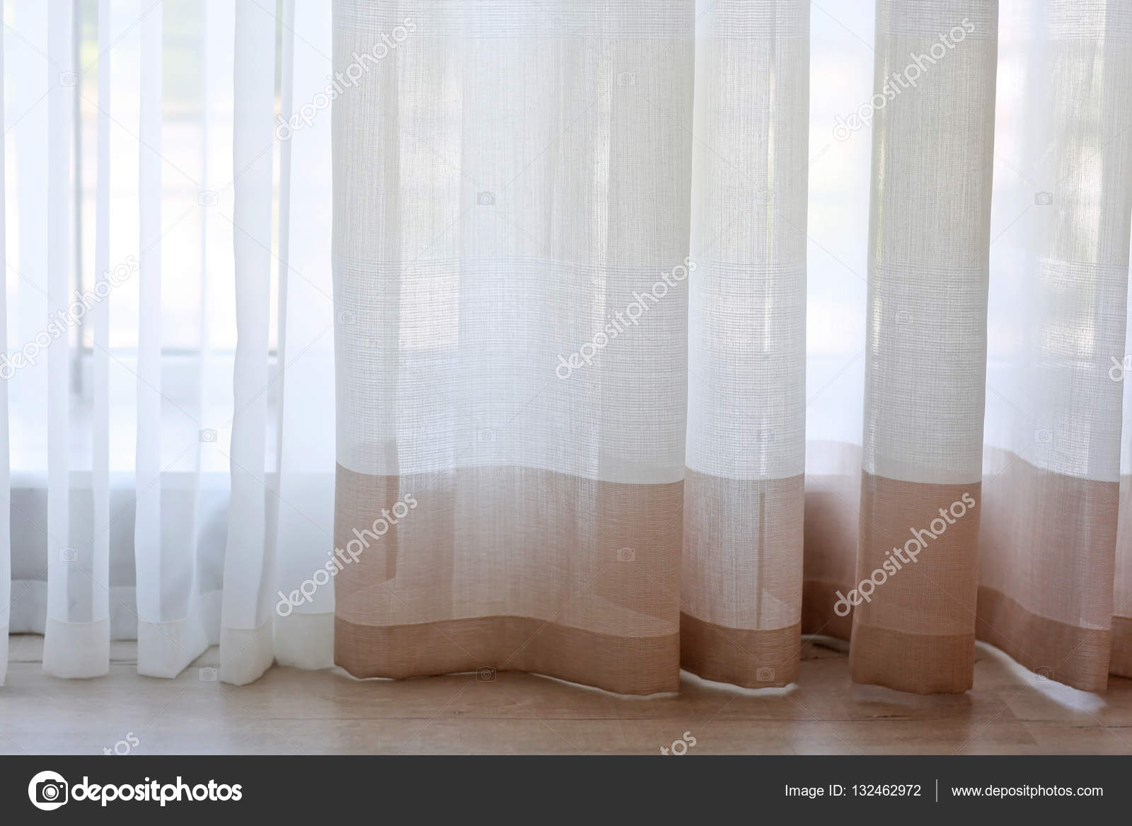 Kleurrijke Gestreepte gordijnen — Stockfoto © belchonock #132462972 Kleurrijke Gestreepte gordijnen — Stockfoto © belchonock #132462972