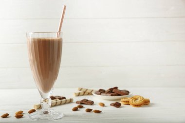 Taze çikolata kokteyl 