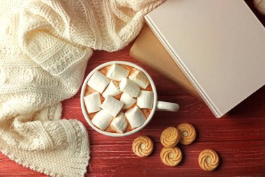 Hatmi ile taze kahve